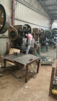 Vis de terre à crochet d'ancrage hélicoïdal en acier galvanisé robuste avec résistance à la traction élevée pour une fixation sûre