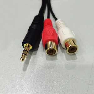 Cable de Extensión de Audio de 3.5mm a 2 RCA, Adaptador Divisor en Y de Audio y Video Estéreo con Lámina Dorada y PVC para Coche, Teléfono y Altavoz - Product Image 4
