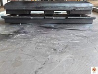 Plaquettes et semelles de chenilles en caoutchouc de haute qualité pour excavatrice, pièces de train de roulement robustes pour engins de construction, garantie 1 an