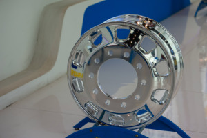 ดุมล้ออะลูมิเนียมอัลลอยฟอร์จ16X6.0สำหรับรถบรรทุกโฟตันสภาพใหม่ - Product Image 3