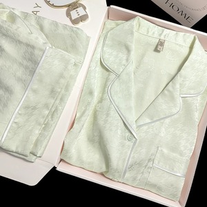 Pigiama Estivo da Donna in Poliestere e Rayon con Gattino Francese, Shorts Dolci e Semplici, Loungewear di Alta Qualità - Product Image 3