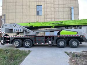 Puissante grue sur camion tout-terrain Zoomlion de 50 tonnes avec moteur Weichai pour les opérations de levage lourd sur site - Product Image 4