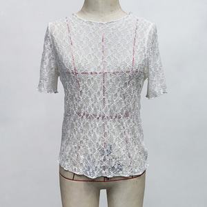 Camiseta de Manga Corta para Mujer, al por Mayor, Personalizada, OEM, ODM, de Alta Calidad, Casual, Sexy, con Encaje Calado, Cuello Redondo, Color Sólido, para Todas las Temporadas - Product Image 5