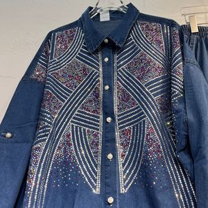 Camisa de Mezclilla de Alta Gama y Estilo Moderno para el Verano 2026 con Detalles Decorativos + Pantalones Anchos Modernos y Estilizantes - Product Image 6