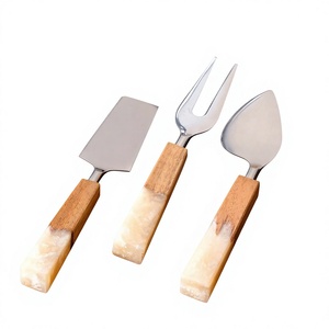 Ensemble de couteaux à fromage dorés 3 pièces en acier inoxydable, coupe-fromages et spatules pour planches à servir, fêtes, cadeaux et kit de repas à domicile - Product Image 6