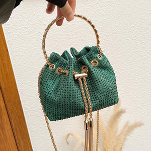 Sac à main seau de soirée polyvalent, chaîne incrustée de diamants, design de niche au tempérament - Product Image 6