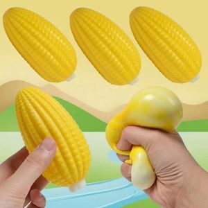 Jouet anti-stress personnalisé - Jouet à tirer en forme de maïs réaliste - Jouet créatif pour farces et anti-stress, cadeau idéal pour les enfants - Product Image 2