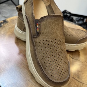 Chaussures décontractées rétro pour hommes en cuir véritable, à enfiler, à bout rond, respirantes, avec semelle EVA, pour le printemps - Product Image 1