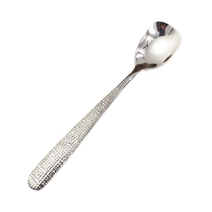 Cuillère multifonctionnelle en acier inoxydable 304 de style coréen, à tête carrée et motif martelé, pour café, dessert, miel, yaourt, soupe et nourriture pour oiseaux - Product Image 5