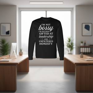 T-shirt a maniche lunghe con citazione di leadership: Non sono impertinente, ma ho onestà senza filtro - Product Image 3