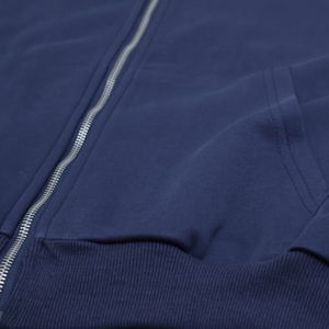 Sudadera con capucha para hombre de felpa francesa con cuello sin rematar, estampado DTG, efecto desgastado, lavado ácido, corta, con pedrería, personalizada - Product Image 5