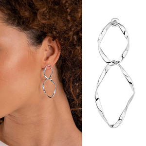 Orecchini a Clip Geometrici Trendy in Lega di Zinco Placcata Oro Bianco, Gioielli Unisex alla Moda, Design di Orecchini Statement - Product Image 3