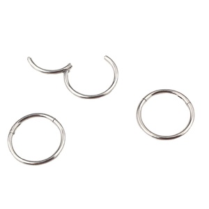 Right Grand 미러 폴리싱 티타늄 ASTM F136 임플란트 등급 플레인 클래식 힌지 셉텀 클리커 코걸이 링 - Product Image 6