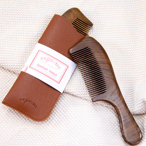 Peignes <span class=keywords><strong>à</strong></span> dents fines <span class=keywords><strong>en</strong></span> <span class=keywords><strong>bois</strong></span> de santal naturel pour le soin des <span class=keywords><strong>cheveux</strong></span>, peigne de coiffure <span class=keywords><strong>en</strong></span> <span class=keywords><strong>bois</strong></span> massif sculpté - Product Image 2
