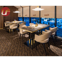 Ensemble de tables et chaises de café modernes de luxe, mobilier de restaurant de restauration rapide avec sièges en velours pour hôtels et salles à manger