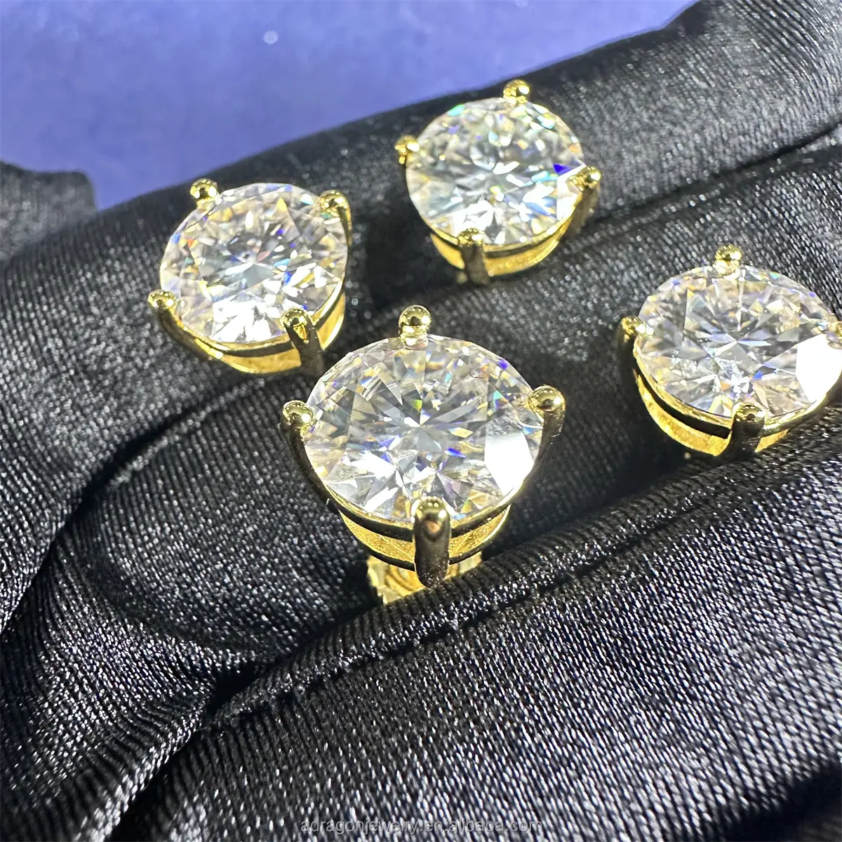 El más nuevo diseño de corte redondo VVS 3 quilates 9MM diamante 925 Plata 10K chapado en oro Moissanite Stud pendientes para hombres y mujeres