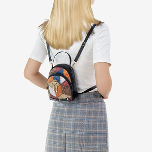 Nueva llegada de la moda de las mujeres acolchadas bordadas doble <span class=keywords><strong>E</strong></span> Casual PU mochila Color a juego todas las estaciones bolsa de mensajero compacta - Product Image 3