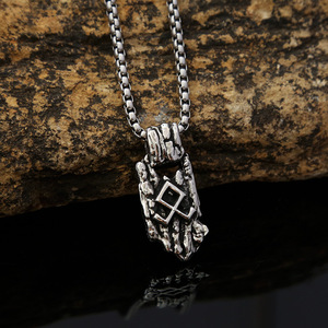 Yunnique – collier avec pendentif rune viking en acier inoxydable, design géométrique, bijoux pour hommes, chaîne de 60cm, accessoire de mode de Style rétro - Product Image 3