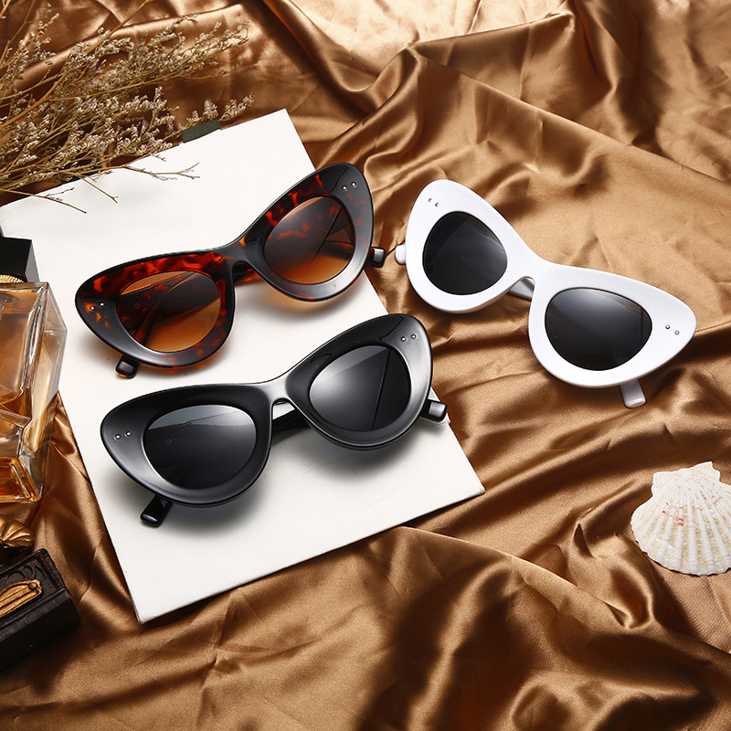 Shop Our 2024 Cat Eye Sunglasses with Oversized Leopard Frame