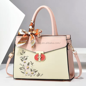New Arrived Wholesale PU Leather Trendy Shoulder Bags Ladies Hand Bags Fashion Designer Women's Handbags for Woman - Product Image 5