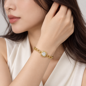 Pulsera de Cadena con Circonitas Cuadradas de Acero Inoxidable, Baño de Oro de 14K al Vacío, Eslabones Ovalados Abiertos con Centro Transparente y Gota de Pera - Product Image 5