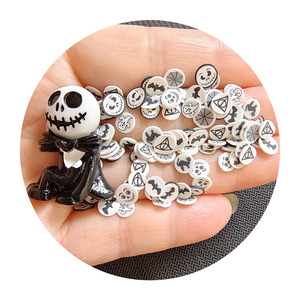 Ciondoli di Halloween fai da te in resina a fondo piatto bianco <span class=keywords><strong>gufo</strong></span> <span class=keywords><strong>nero</strong></span> pipistrello sorriso scheletro perline di argilla per <span class=keywords><strong>il</strong></span> tema del modello di artigianato da giardino - Product Image 3