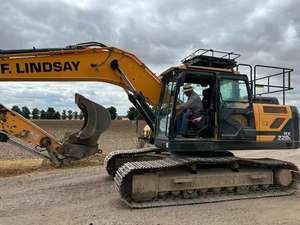 Excavatrice sur chenilles multifonctionnelle d'origine coréenne d'occasion Hyundai HX220HD Moteur Yanmar Haute efficacité Bon roulement de pompe - Product Image 3