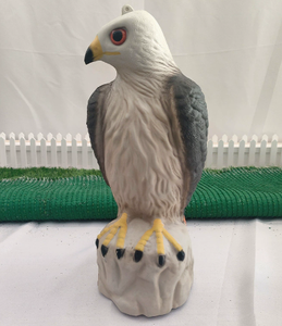 Décoys d'oiseaux en matériau PE moulé par soufflage pour jardin, décorations de jardin, effaroucheurs d'oiseaux, hiboux avec tête rotative, fausses aigles pour jardin - Product Image 6