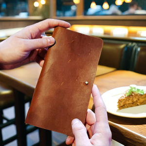 Gepersonaliseerde Lederen Cheque Presentator Café Bar Cheque Houder Rekeninghouder Gast Koeienhuid Gastcontrole Boek Restaurant Serverboek - Product Image 2