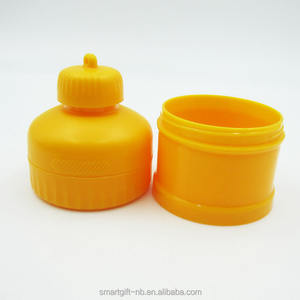 Sans BPA Portable 100ml <span class=keywords><strong>Logo</strong></span> personnalisé autocollant étiquette prétravail protéine conteneur supplément protéine poudre entonnoir avec porte-clés - Product Image 2