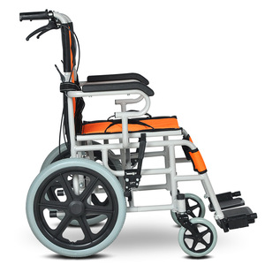 Fauteuil roulant manuel léger et pliable avec frein en U pour l'assistance à la mobilité des personnes âgées - Product Image 1