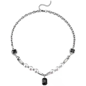 <span class=keywords><strong>Collar</strong></span> de <span class=keywords><strong>cadena</strong></span> con cuentas de <span class=keywords><strong>perlas</strong></span> y diamantes de imitación estilo barroco para <span class=keywords><strong>hombre</strong></span>, moderno, de aleación plateada, con colgante geométrico negro. - Product Image 1