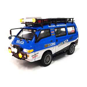 <span class=keywords><strong>Mitsubishi</strong></span> Autorización 1:24 RC Car Delica Luces LED altamente detalladas 2,4G Control remoto proporcional digital Material de metal - Product Image 4