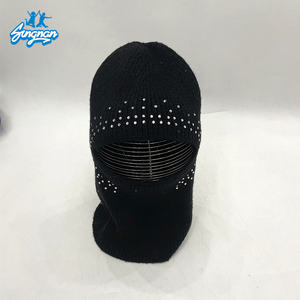 ピンクカラー冬の暖かいファッションニット3穴スキーマスク刺繍デザインカスタムニットバラクラバマン - Product Image 4