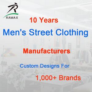 Pantalones de chándal personalizados para hombre, de forro polar grueso, con bordado, efecto apilado, pedrería y lavado ácido vintage - Product Image 3