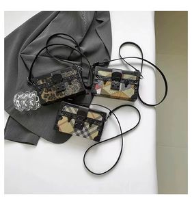 Sacs à main de luxe pour femmes en gros, sacs à bandoulière en cuir PU rétro à imprimé léopard en forme de boîte pour femmes - Product Image 2