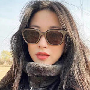 Lunettes de soleil Gm pour femmes, protection UV400, monture PC, type 3, pour visages ronds, protection estivale pour la conduite - Product Image 1