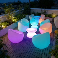 Table de bar ronde à LED et ensemble de chaises de loisirs pour balcon extérieur, mobilier LED moderne et luxueux, vente chaude directe usine