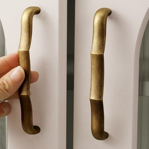 Nuovo Design Retrò: <span class=keywords><strong>Maniglie</strong></span> <span class=keywords><strong>per</strong></span> <span class=keywords><strong>Mobili</strong></span> in Bambù Cinese, Accessori <span class=keywords><strong>per</strong></span> Cucina, <span class=keywords><strong>Maniglie</strong></span> <span class=keywords><strong>per</strong></span> Armadietti in Ottone Massiccio Finitura Bronzo Anticato - Product Image 2