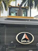 Rouleau compresseur vibrant SDLG RS8220 d'occasion à bas prix, 20 tonnes, en stock pour les projets d'infrastructure en Afrique et en Amérique du Sud
