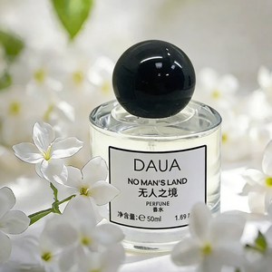 Caja de Regalo de Lujo con Lámina Plateada, Atomizador Premium Unisex de 50 ml, Logotipo Personalizado con Grabado, Perfume Floral Ecológico de Alta Gama - Product Image 5