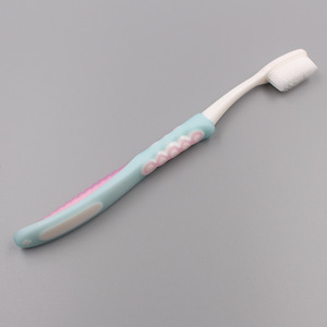 Cepillo de dientes con cabezal pequeño y cerdas suaves, cepillo de dientes manual para adultos MC7223 - Product Image 2
