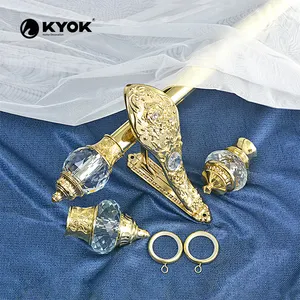 KYOK ราวแขวนผ้าม่านคู่แบบยืดได้ทำจากอลูมิเนียมสีทองพร้อมเสาอุปกรณ์เสริมสำหรับตกแต่งบ้าน