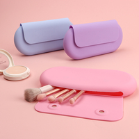 Sacs de maquillage en gros à faible MOQ, grande taille, en silicone, avec fermeture magnétique, étui à pinceaux de maquillage, trousse de toilette étanche