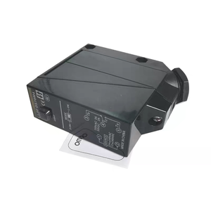 เซ็นเซอร์แบบลำแสงผ่าน E3JM-10M4T-G-NN พร้อมรีเลย์เอาต์พุตสำหรับการใช้งานในระบบสายพานลำเลียง - Product Image 3