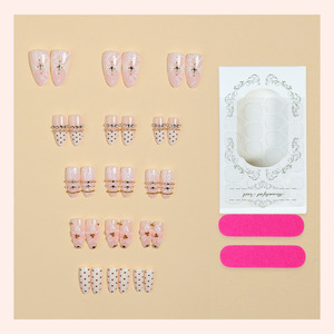 เล็บปลอมลายลูกไม้สีขาวนมสไตล์ใหม่ ประดับลายดอกไม้แกะสลัก 3 มิติ - Product Image 3