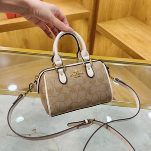 กระเป๋าผู้หญิงระดับไฮเอนด์รุ่นใหม่จาก Luxury Coah กระเป๋าบอสตันสุดหรู กระเป๋าทรง<span class=keywords><strong>หมอน</strong></span> ดีไซน์อเนกประสงค์และทันสมัย ใช้ได้ทั้งแบบสะพายไหล่และสะพายข้าง - Product Image 1