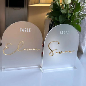 Let's Get Social INS <span class=keywords><strong>เว</strong></span>็บไซต์เฟสบุ๊คป้ายอะคริลิคโค้งสำหรับร้านอาหารงานแต่งงานหมายเลขคิวอาร์โค้ดยืน - Product Image 3