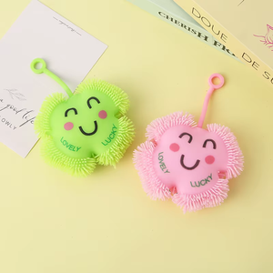 Juguete Antiestrés de Peluche con Forma de Trébol para Apretar, para Niñas, Niños y Adultos - Product Image 5