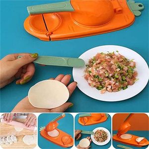 Kitchen Dumpling Press Molds Baking Pastry Manual Artifact Kitchen Accessories 2 in 1 Dumpling Maker - Product Image 5